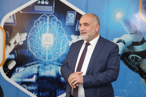 A W608869 01 600X400