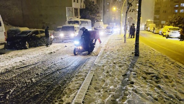 A W611947 05 600X338