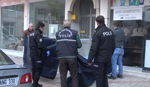 A W614214 02 600X347