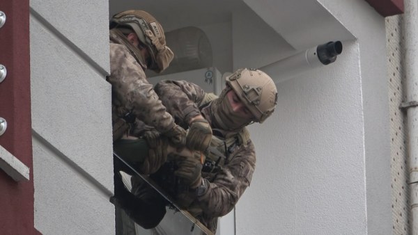 A W615382 02 600X338