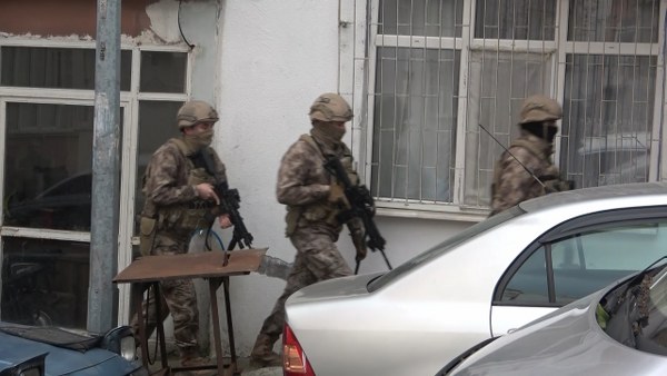 A W615382 05 600X338