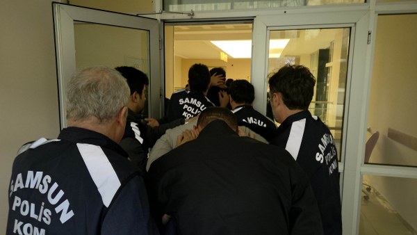 A W615432 05 600X338