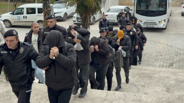 A W615635 05 600X337