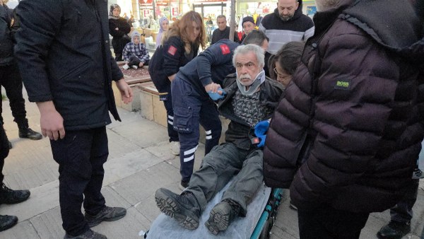 A W615639 05 600X338