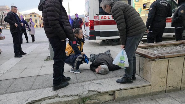 A W615639 06 600X338