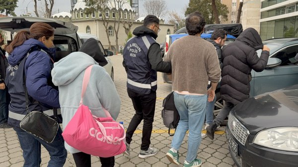 A W616124 03 600X337