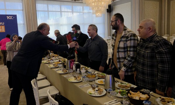 A W616776 02 600X361