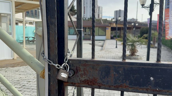 A W616876 04 600X337