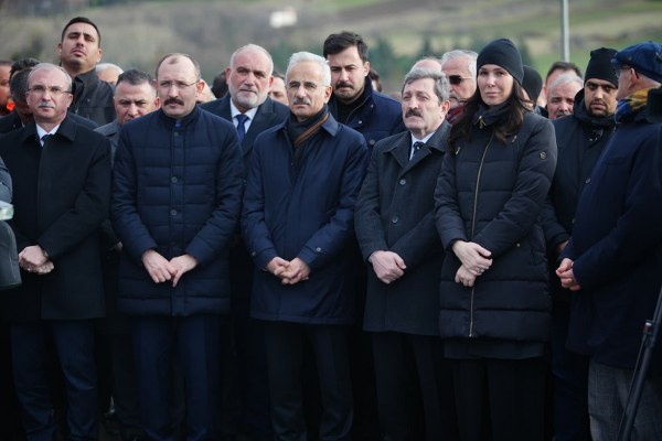 A W617514 04 600X400