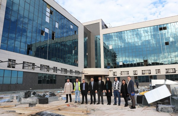 A W619947 01 600X392