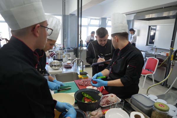 A W620345 06 600X400