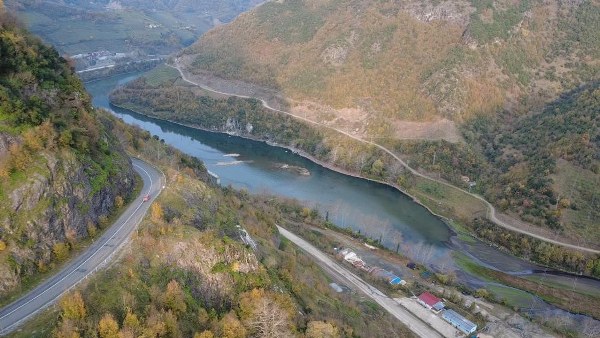 A W629747 02 600X338