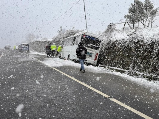 O T O B U S Y O L K E N A R I N D A K I K A Z A Z E D E L E R E C A R 1120394 332510 533X400