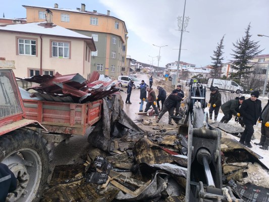 S A M S U N D A K U V V E T L I R U Z G A R O K U L U N C A T I S I 1128911 335167 533X400