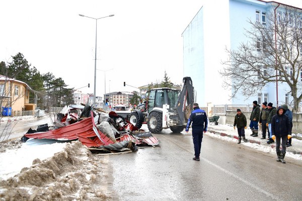 S A M S U N D A K U V V E T L I R U Z G A R O K U L U N C A T I S I 1128913 335167 600X400