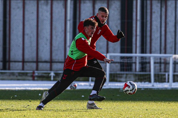 S A M S U N S P O R F E N E R B A H C E H A Z I R L I K L A R I N I S U 1096282 325423 600X400