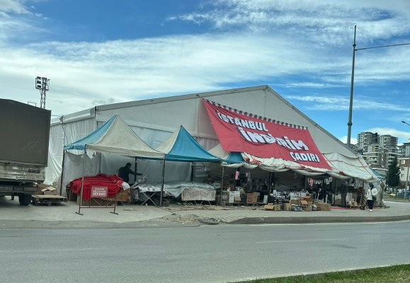 A W634827 06 579X400