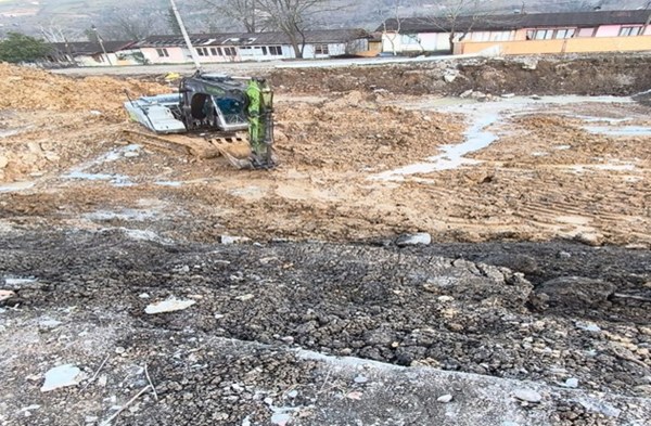 A W641768 04 600X393