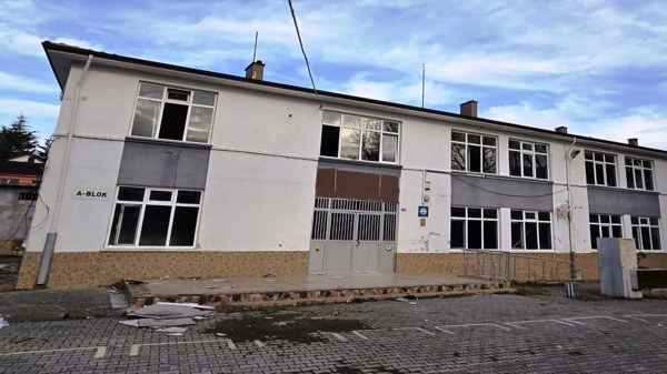 A W643537 02 600X337