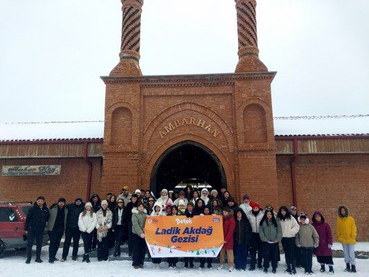 A W649493 04 533X400