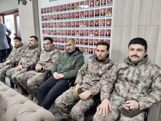 A W651881 02 533X400