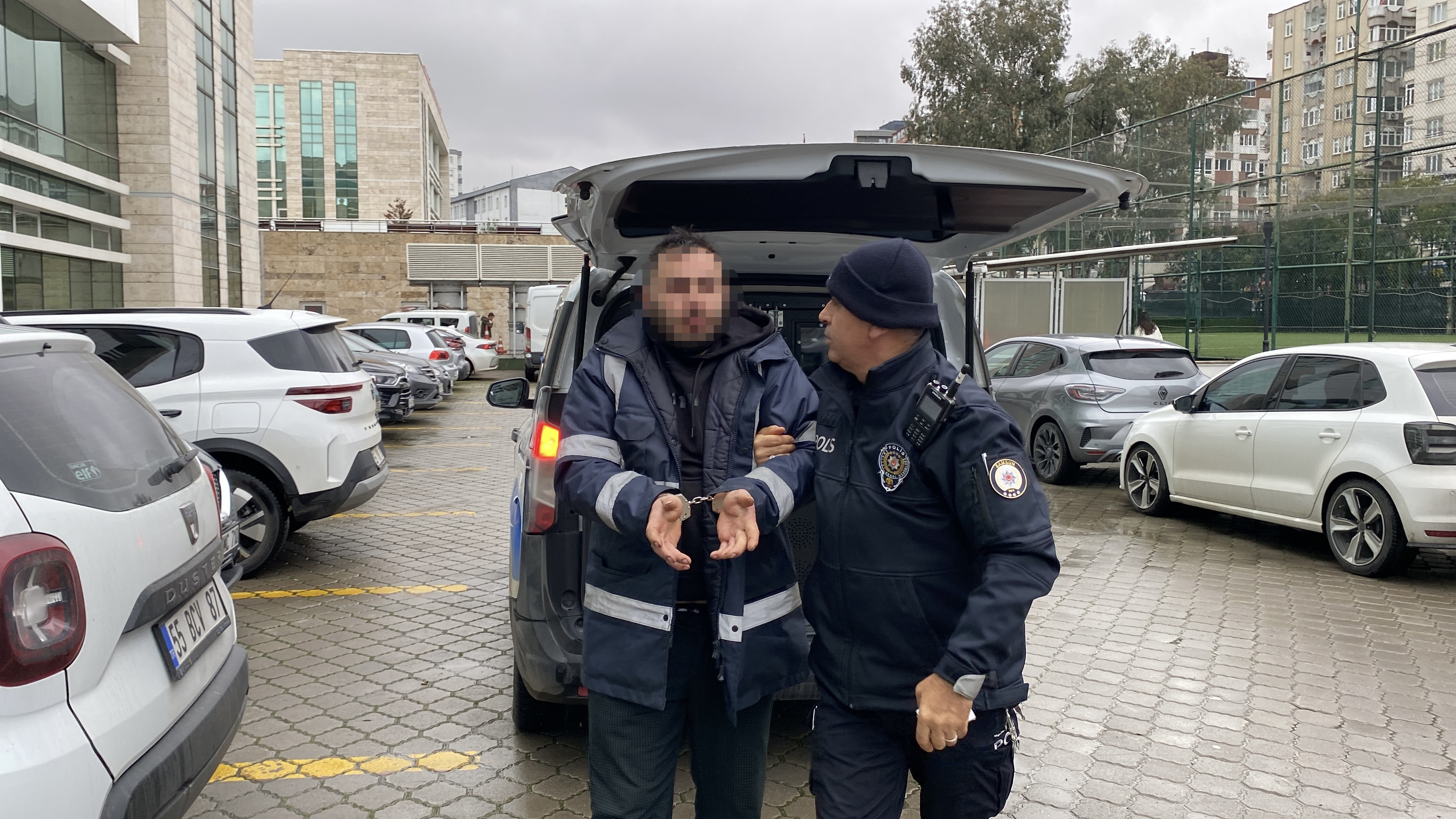 A Y N I G U N A Y N I S O K A K T A K I 2 E V E H I R S I Z L I K 1158403 343961