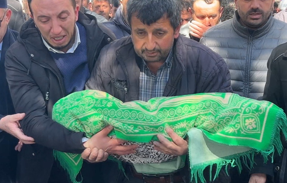 K A R D E S I Y E N G E S I V E Y E G E N I N I N C E N A Z E N A M 1176712 349541