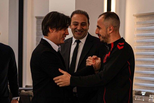 A M I L L I T A K I M T E K N I K D I R E K T O R U M O N T E L L A 1209257 359603 600X400