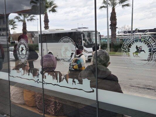 A W653782 01 533X400