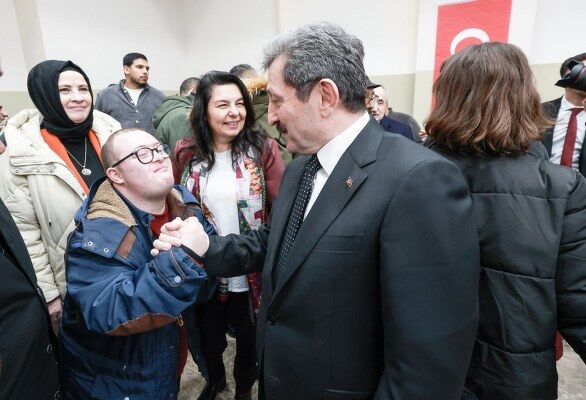 A W654982 04 586X400