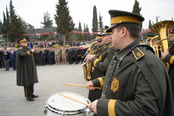 A W664642 05 600X400