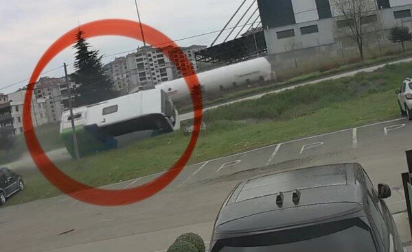 A W672833 03 600X368