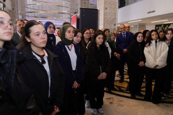 A W673212 01 600X400