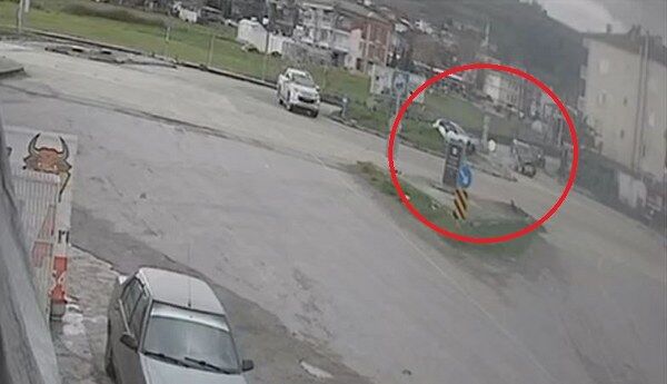 O T O M O B I L I L E H A F I F T I C A R I A R A C I N K A V S A K T 1195687 355505 600X345