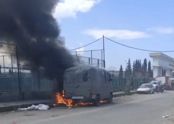 A W674172 03 562X400