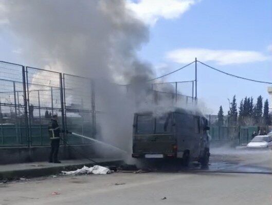 A W674172 05 529X400