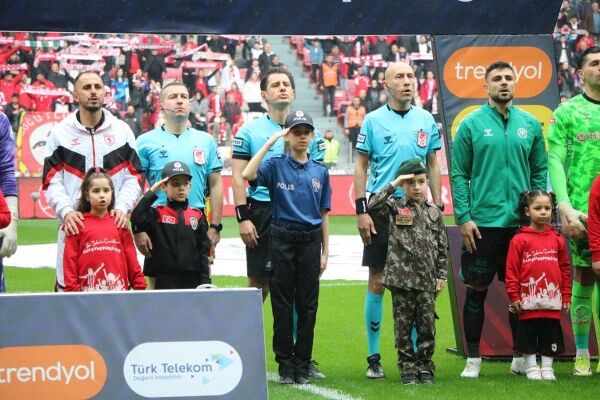 A W676813 06 600X400