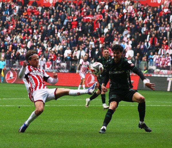 A W676870 01 600X516