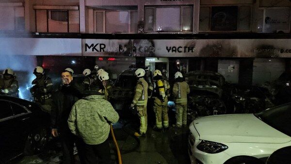 A W677054 04 600X338