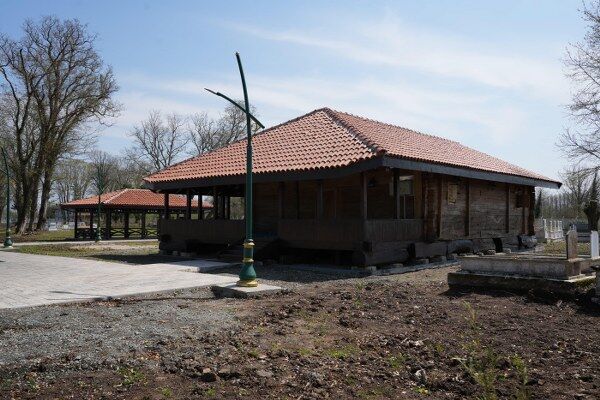 A W677528 04 600X400