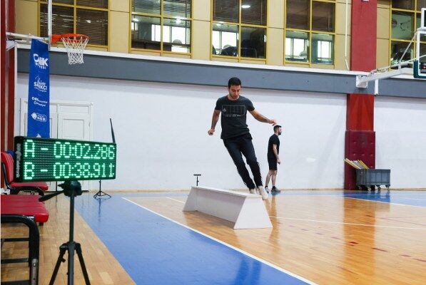 A W679142 02 597X400