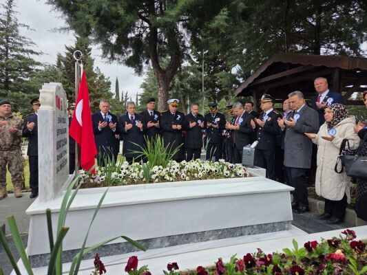 A W680688 01 533X400