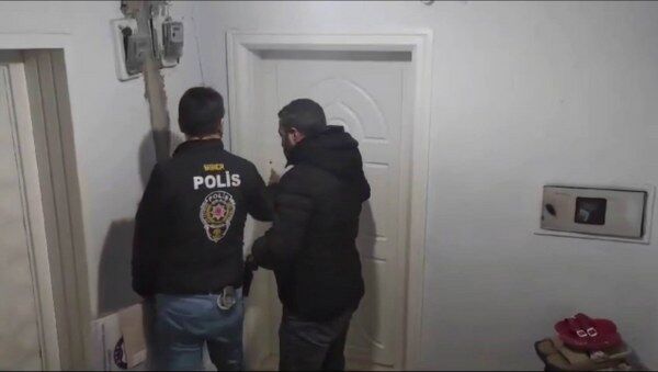 A W682063 01 600X339