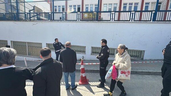 A W682492 04 600X338