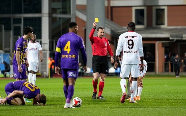 A W682896 15 600X377