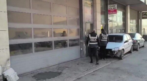 A W683073 03 600X331