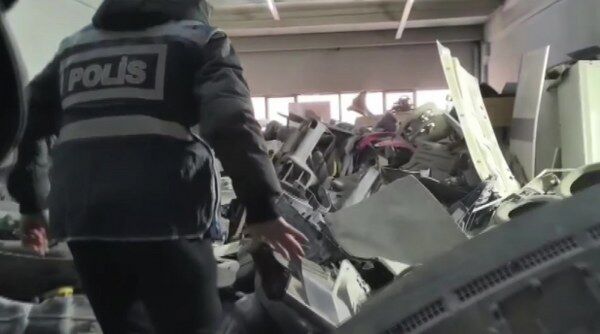 A W683073 05 600X334