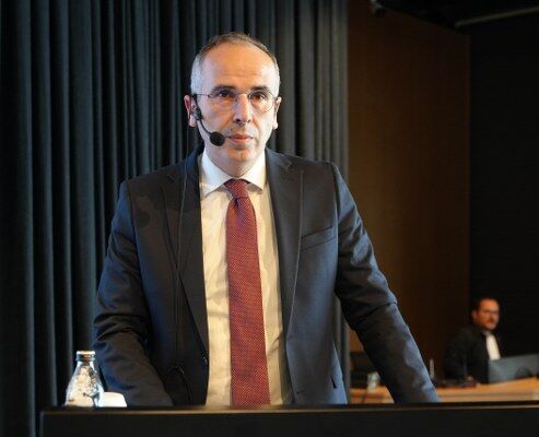 A W684915 01 493X400