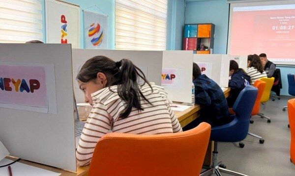 A W685611 05 600X359