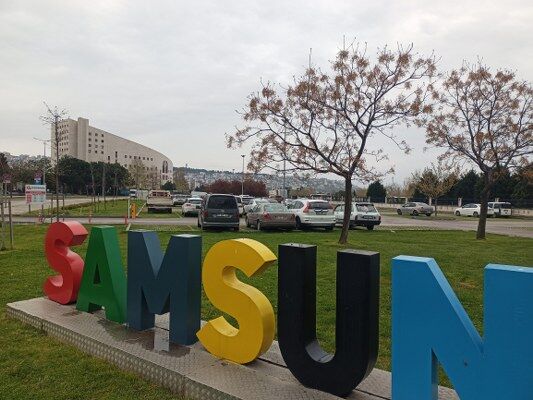 A W686193 01 533X400